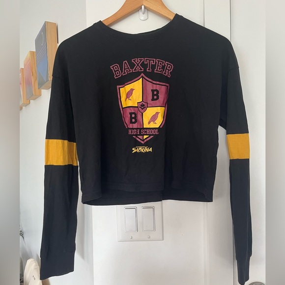 #79 Sabrina Baxter High 100% cotton black and yellow long sleeve crop t-shirt - Picture 1 of 4
